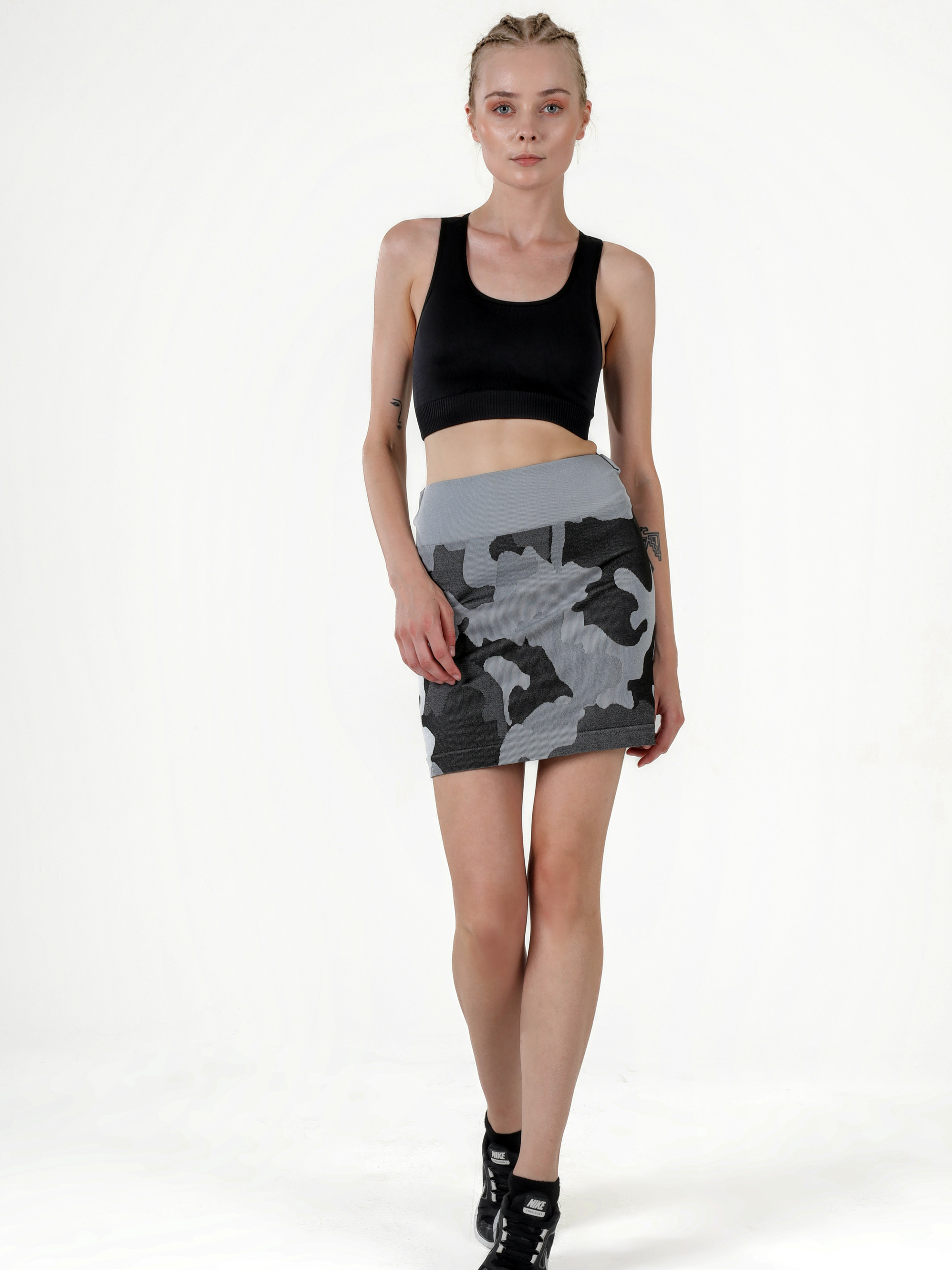 SEAMLESS BRA - SKIRT