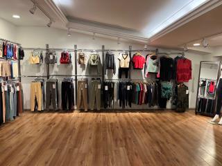 Showroom, models, 