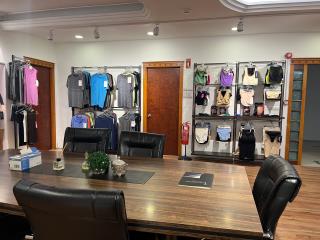 Showroom, models, 